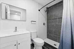 225 Freeman Ave, Jersey City, NJ 07306 - Photo 16