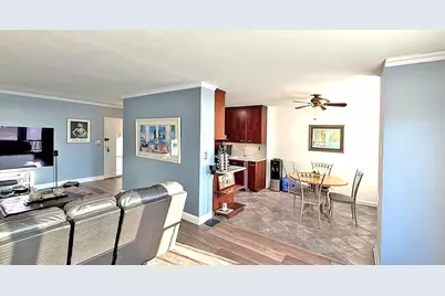 380 Mountain Rd #714, Union City, NJ 07087 - Photo 4