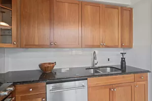 300 Communipaw Ave, Jersey City, NJ 07304 - Photo 10