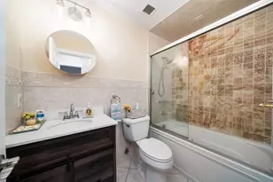 201 Shearwater Ct W, Jersey City, NJ 07305 - Photo 8