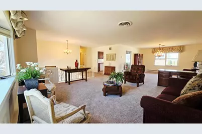 24 Valley Ct, Secaucus, NJ 07094 - Photo 4