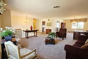 24 Valley Ct, Secaucus, NJ 07094 - Photo 4