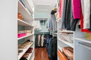 275 Custer Ave, Jersey City, NJ 07305 - Photo 18