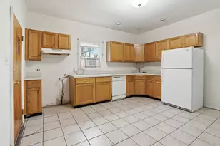 209 Hamilton St, Harrison, NJ 07029 - Photo 16