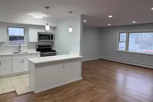 78 71st Blvd E, Guttenberg, NJ 07093 - Photo 4