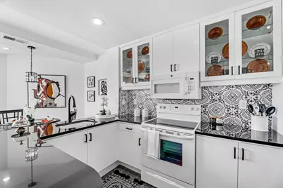 600 Harbor Blvd #926, Weehawken, NJ 07086 - Photo 2