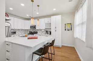 273 Roslyn Ct, West New York, NJ 07093 - Photo 10