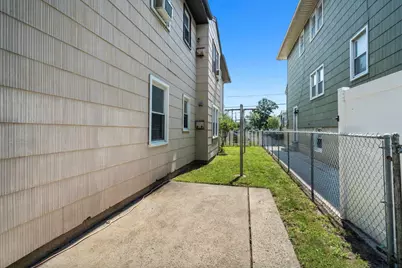 97-99 Country Village Rd, Jersey City, NJ 07305 - Photo 22