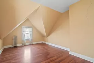 1074 Avenue C, Bayonne, NJ 07002 - Photo 14