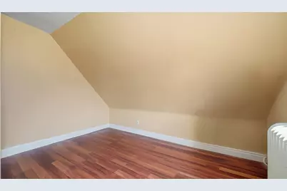 1074 Avenue C, Bayonne, NJ 07002 - Photo 16