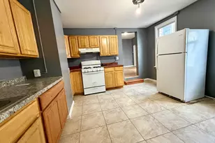 105 Wegman Pkwy, Jersey City, NJ 07305 - Photo 4