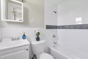 198 Bowers St, Jersey City, NJ 07307 - Photo 10