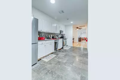 34 Pamrapo Ave #2, Jersey City, NJ 07305 - Photo 14