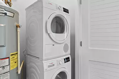 250 Avenue E #617, Bayonne, NJ 07002 - Photo 8