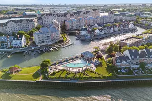 109 Shearwater Ct E, Jersey City, NJ 07305 - Photo 20