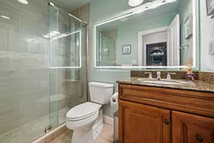 109 Shearwater Ct E, Jersey City, NJ 07305 - Photo 8