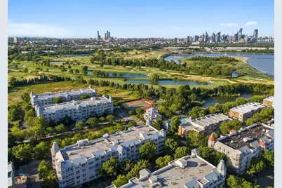 109 Shearwater Ct East #22, Jersey City, NJ 07305 - Photo 16