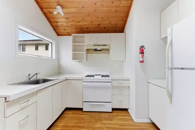 2455 3rd St, Fort Lee, NJ 07024 - Photo 30