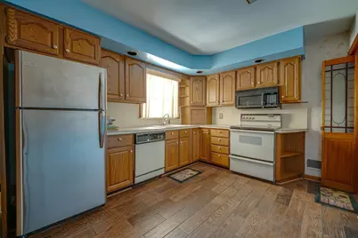 1074 Garry Terrace, Secaucus, NJ 07094 - Photo 4