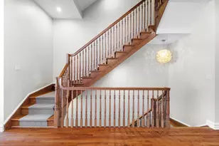 36 Regency Pl, Weehawken, NJ 07086 - Photo 18