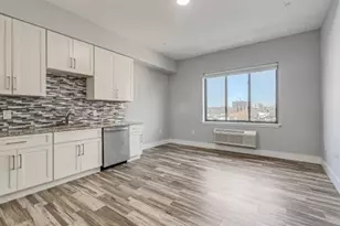 424 Whiton St, Jersey City, NJ 07304 - Photo 8