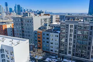 424 Whiton St, Jersey City, NJ 07304 - Photo 2