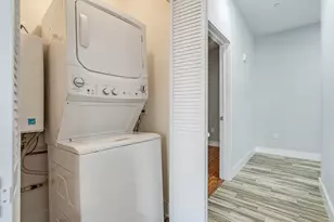 424 Whiton St, Jersey City, NJ 07304 - Photo 8