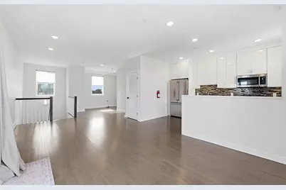 974 Summit Ave #406, Jersey City, NJ 07307 - Photo 4