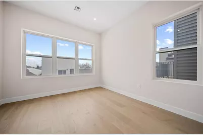 31 Graham St #2, Jersey City, NJ 07307 - Photo 10