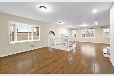 12 Liberty Ct, Secaucus, NJ 07094 - Photo 8