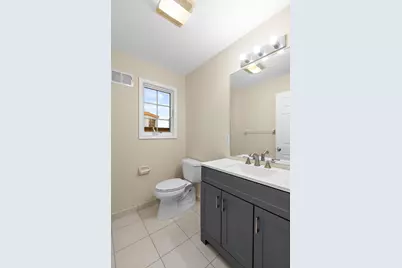 12 Liberty Ct, Secaucus, NJ 07094 - Photo 24