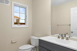 12 Liberty Ct., Secaucus, NJ 07094 - Photo 24