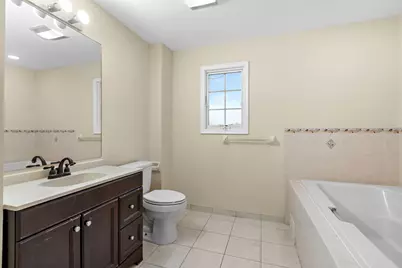 12 Liberty Ct, Secaucus, NJ 07094 - Photo 16