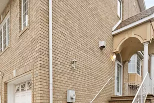 12 Liberty Ct., Secaucus, NJ 07094 - Photo 2