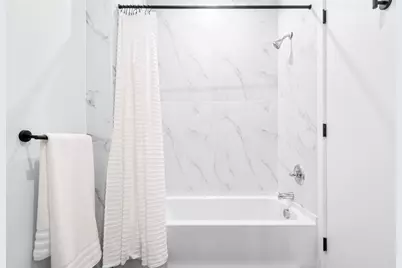 99 Storms Ave #3024, Jersey City, NJ 07306 - Photo 8