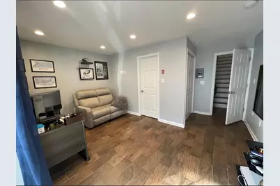 43 Locust Ave, Jersey City, NJ 07305 - Photo 10