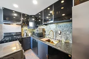 50 Glenwood Ave, Jersey City, NJ 07306 - Photo 8