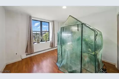 50 Glenwood Ave #702, Jersey City, NJ 07306 - Photo 6