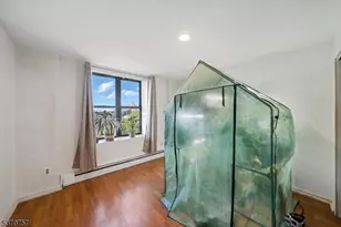 50 Glenwood Ave, Jersey City, NJ 07306 - Photo 6