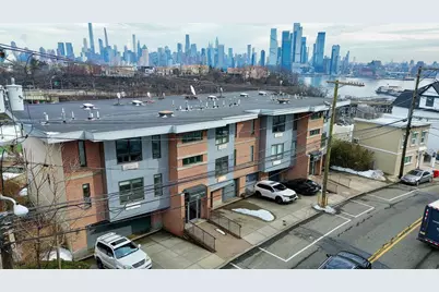 84 Hackensack Plank Rd #1, Weehawken, NJ 07086 - Photo 34