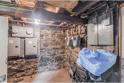 77 Wallis Ave, Jersey City, NJ 07306 - Photo 18