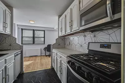 1225 Kennedy Blvd #3F, Bayonne, NJ 07002 - Photo 4