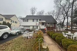 224 Kings Ct, Teaneck Township, NJ 07666 - Photo 1