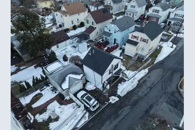 369 Hops Lane, Secaucus, NJ 07094 - Photo 4