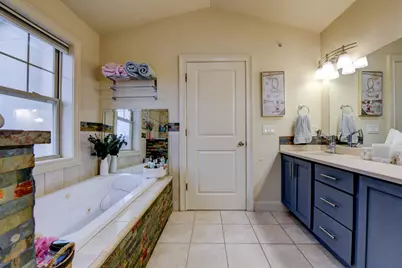 1625 Paterson Plank Rd #2, Secaucus, NJ 07094 - Photo 26