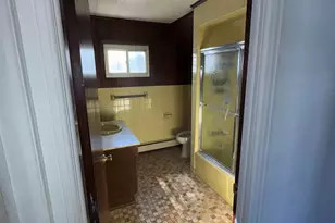 98 W 27th St, Bayonne, NJ 07002 - Photo 8