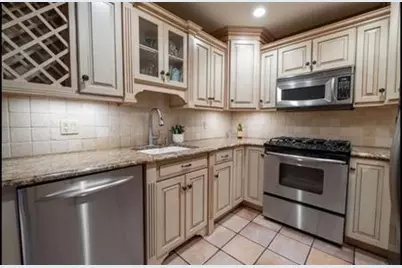 223 Sandcastle Key #223, Secaucus, NJ 07094 - Photo 8