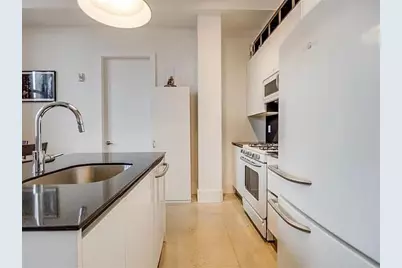 8 Erie St #202, Jersey City, NJ 07302 - Photo 6