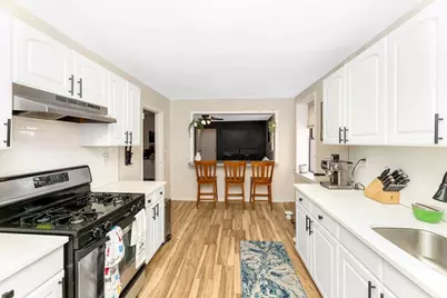 1011 Avenue C #325, Bayonne, NJ 07002 - Photo 14