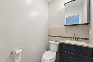 416 68th St, Guttenberg, NJ 07093 - Photo 10